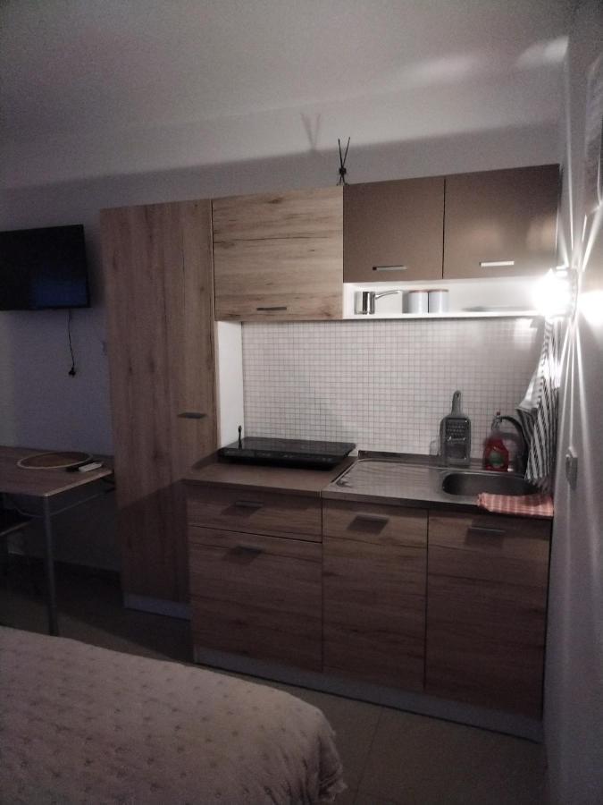 Studio Apartman Mir Apartment Kanjiža Екстериор снимка